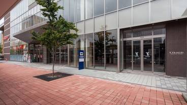 施設の入り口 / 40