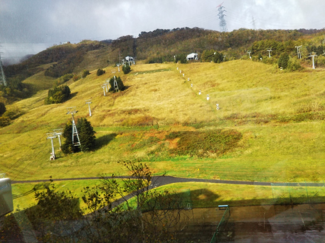 部屋からゲレンデを望む