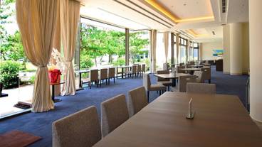 ロビーラウンジ / 5