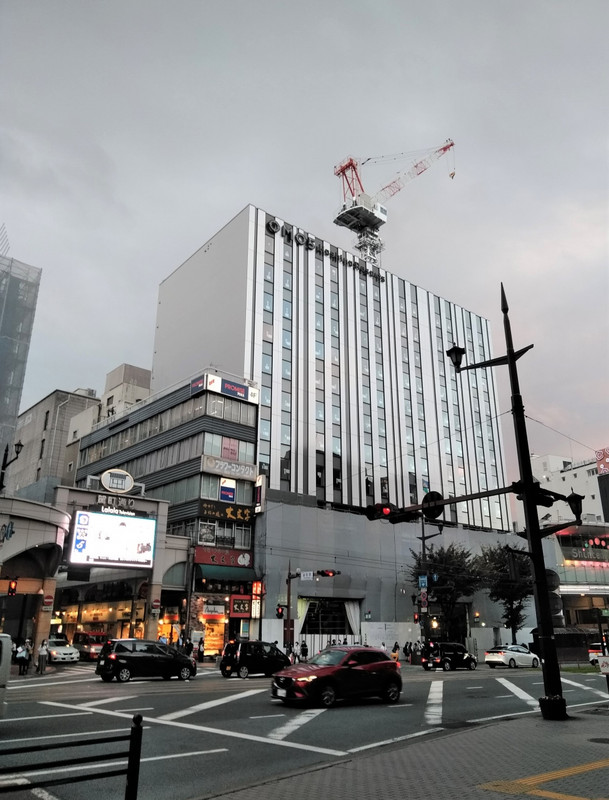 建設中だったころの外観