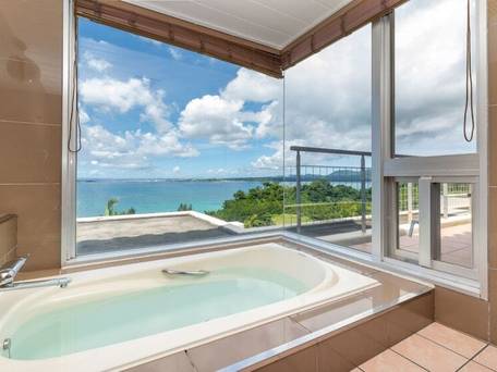 カヌチャベイホテル＆ヴィラズ / 2