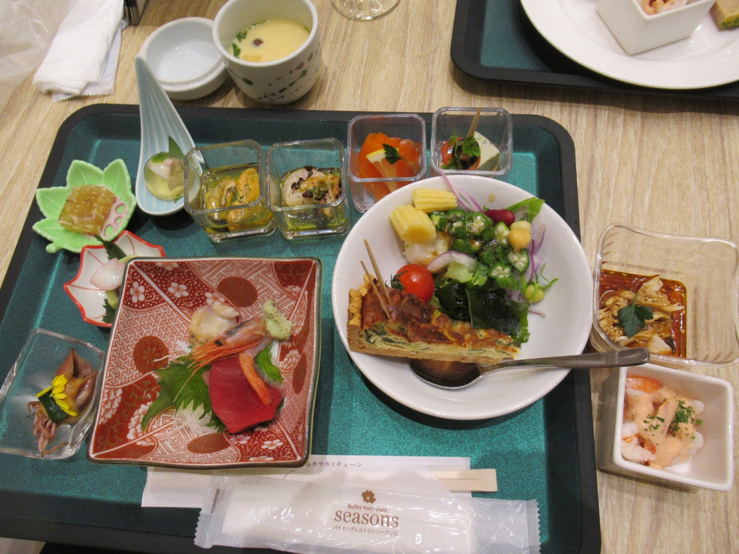 夕食のブッフェより