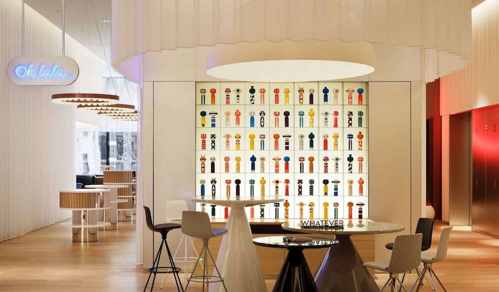 リビングルーム① / 4