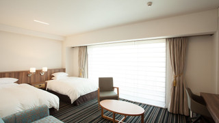 デラックス ツインルーム シングルベッド 2 台 喫煙可