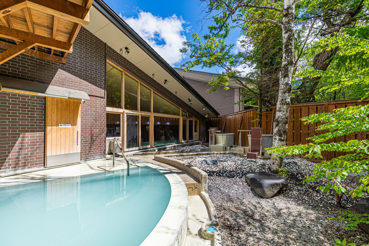 星を見て、温泉につかって。日光の大自然に触れられる宿4066976