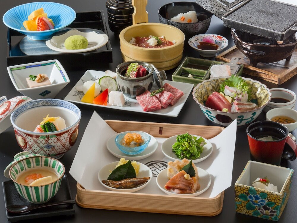 夕食の会席料理一例