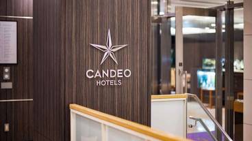 内部エントランス / 2