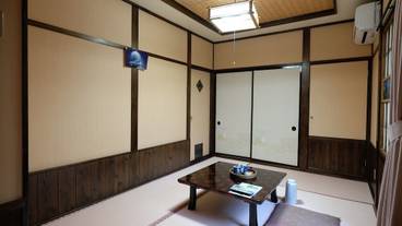 客室内のダイニングエリア / 17