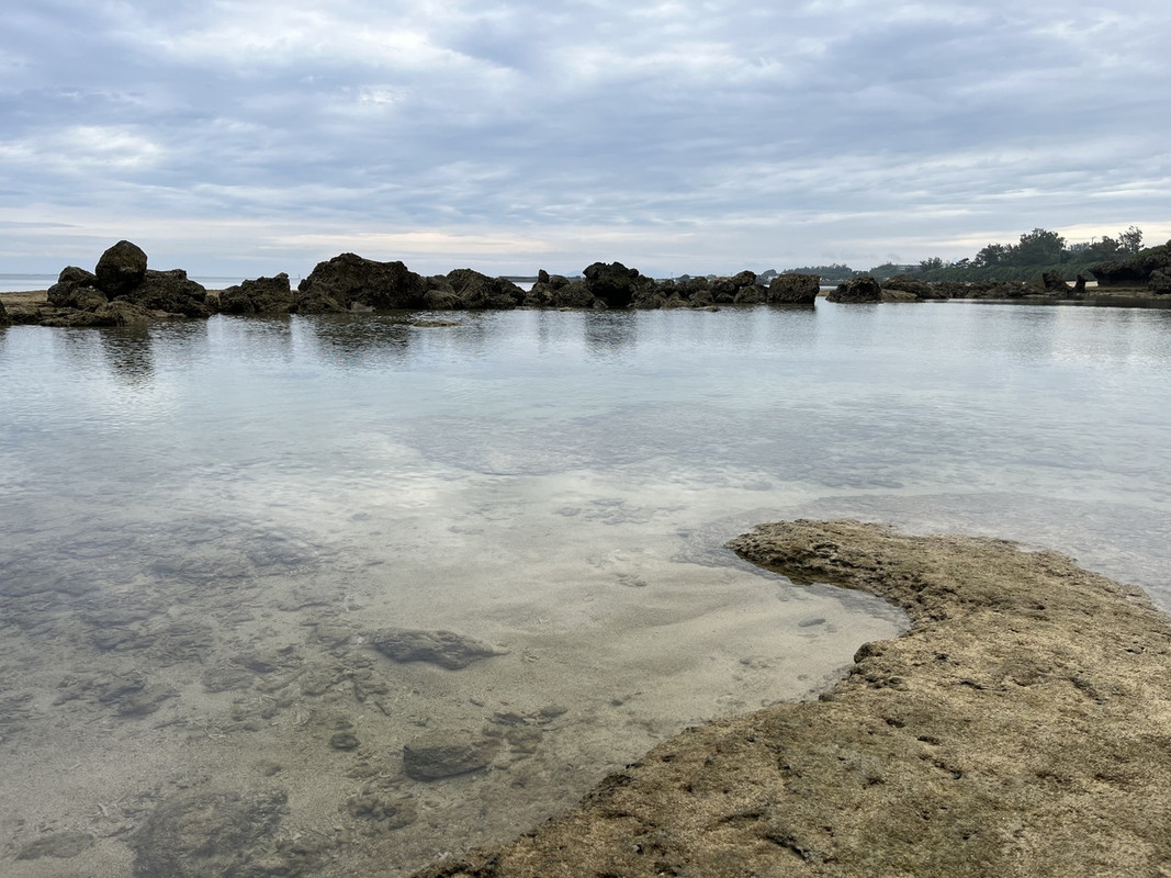 潮が引いてた時間帯のビーチ