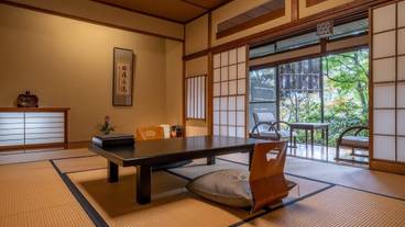 客室 / 15