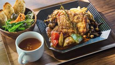 食事・飲み物 / 9