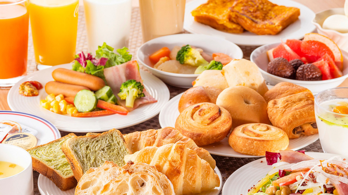 オリジナル海鮮丼や朝カレーも!お腹も心も満たす朝食バイキング3658167