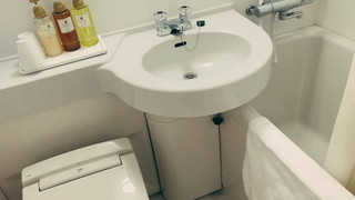 エコノミー ツインルーム シングルベッド 2 台 喫煙可