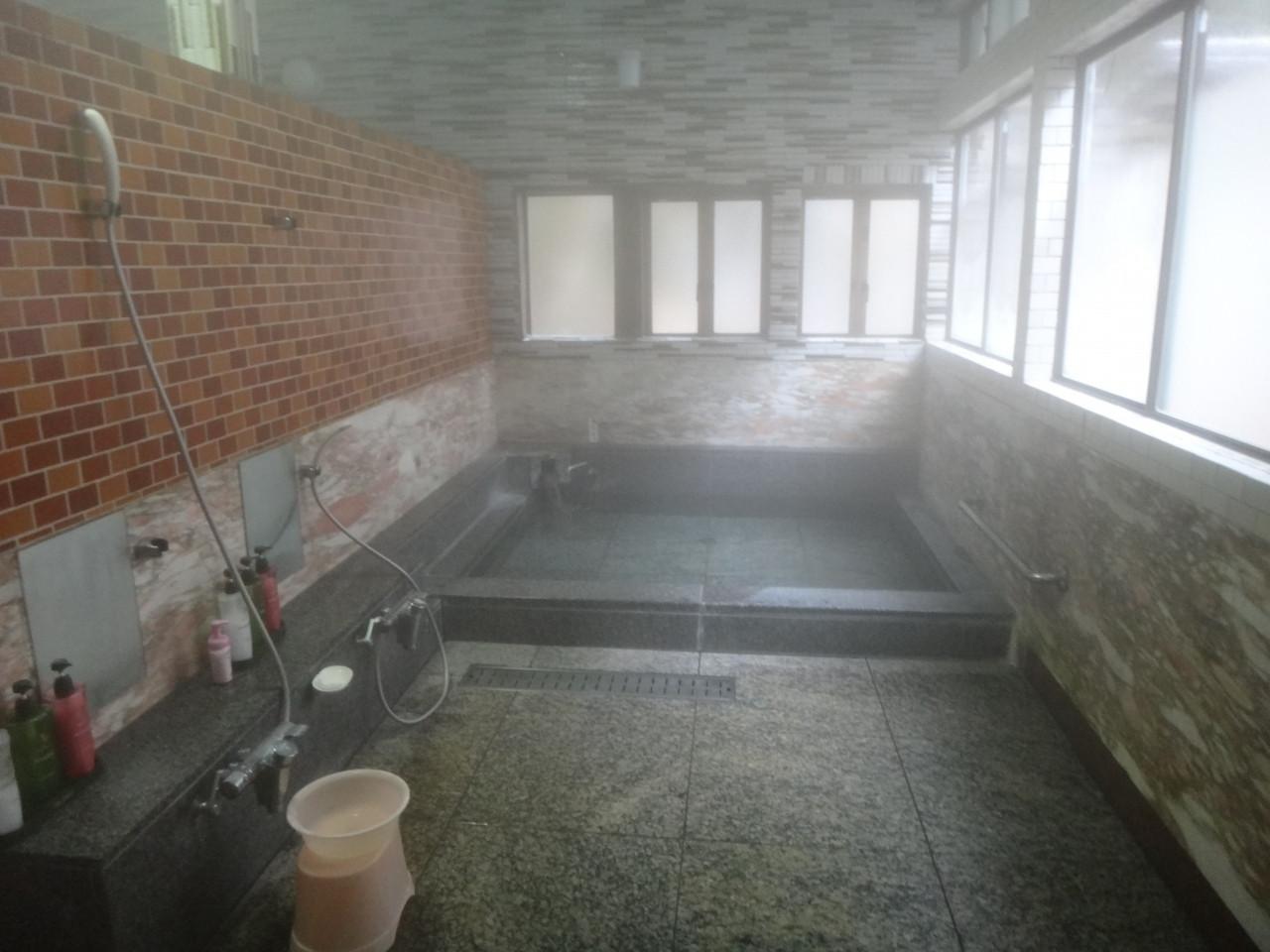 歴史の中にモダンな雰囲気が宿る“温泉宿”4246557