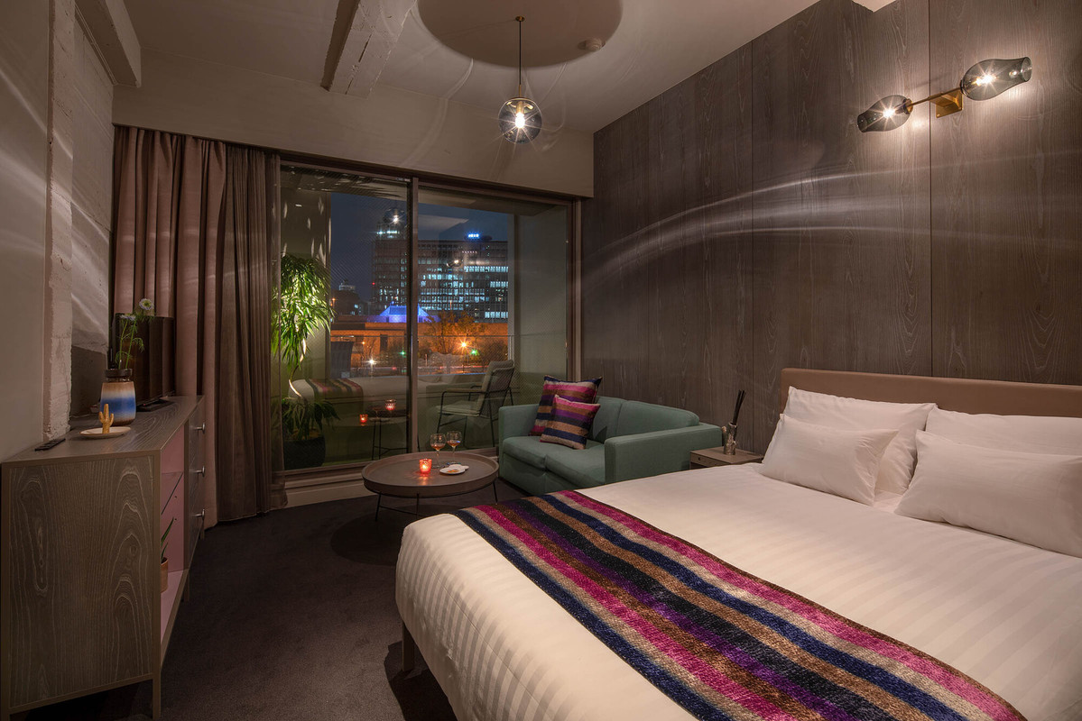 リバービューダブル