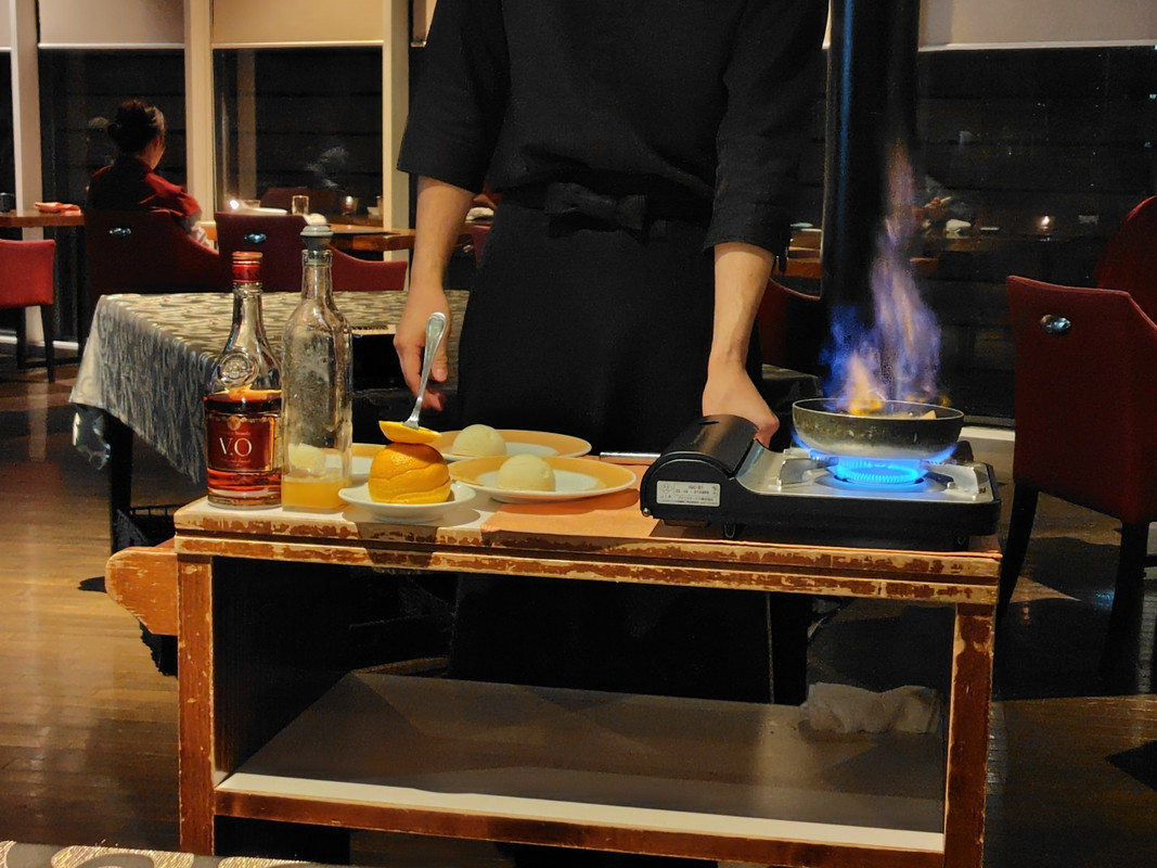 夕食（クレープシュゼット）