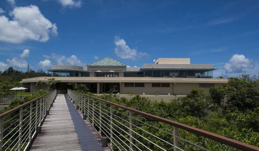 ホテルの敷地内 / 1