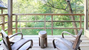 せせらぎを聴く 水あかり テラス / 35