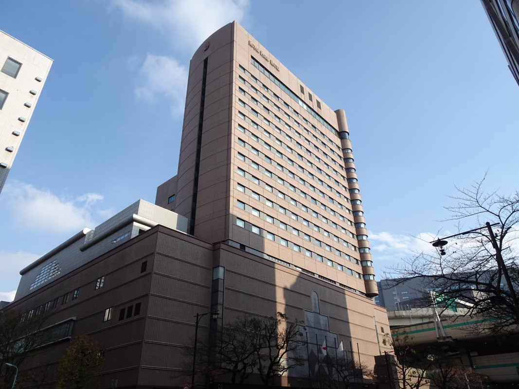 ロイヤルパークホテル