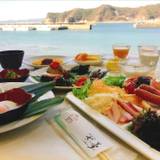 地元の厳選素材を味わう
朝食ビュッフェ / 2