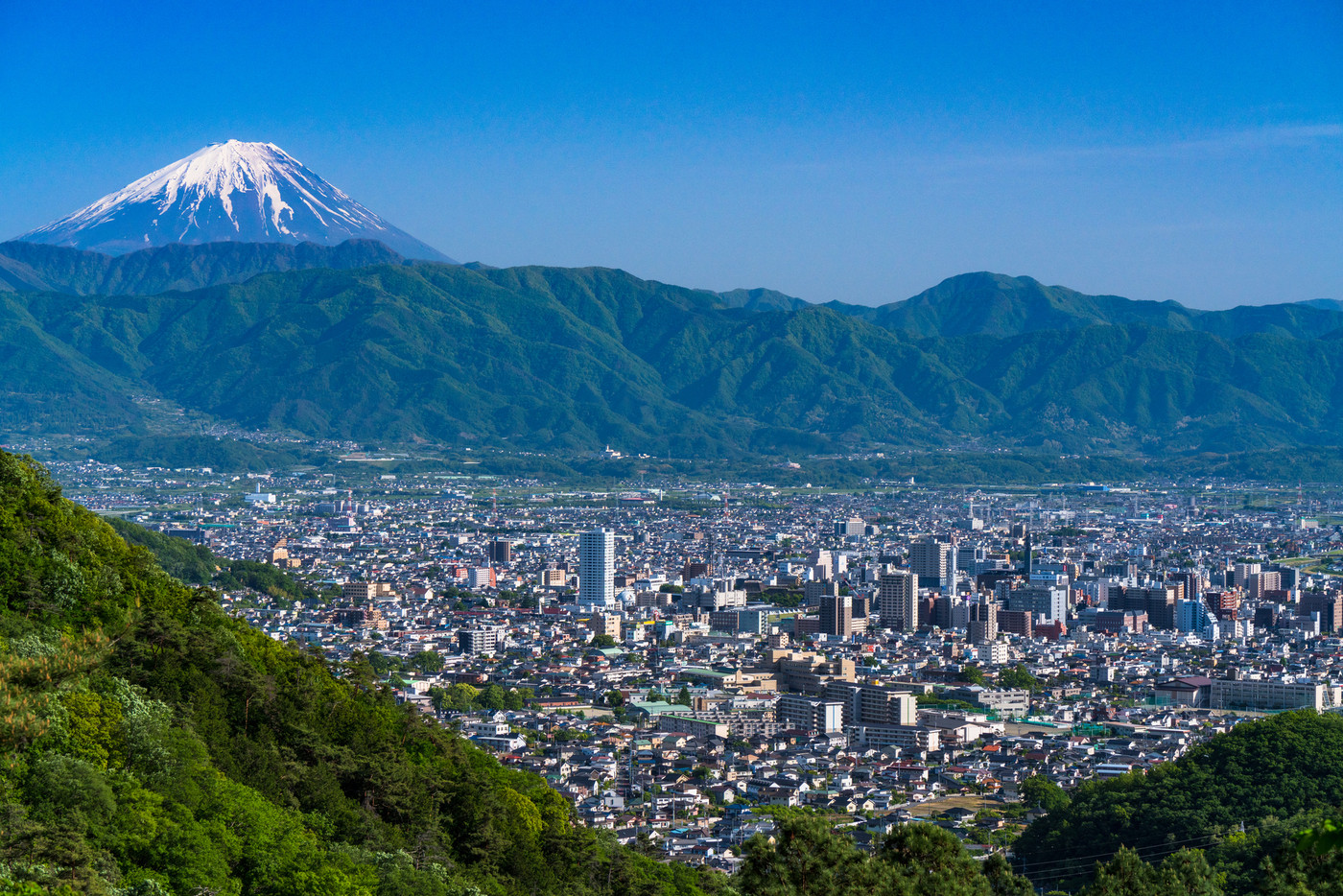 《山梨県》富士山と甲府盆地