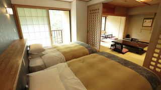 ベッドのあるお部屋 (セミダブルのツインルーム+10畳和室) (和洋室) <禁煙>