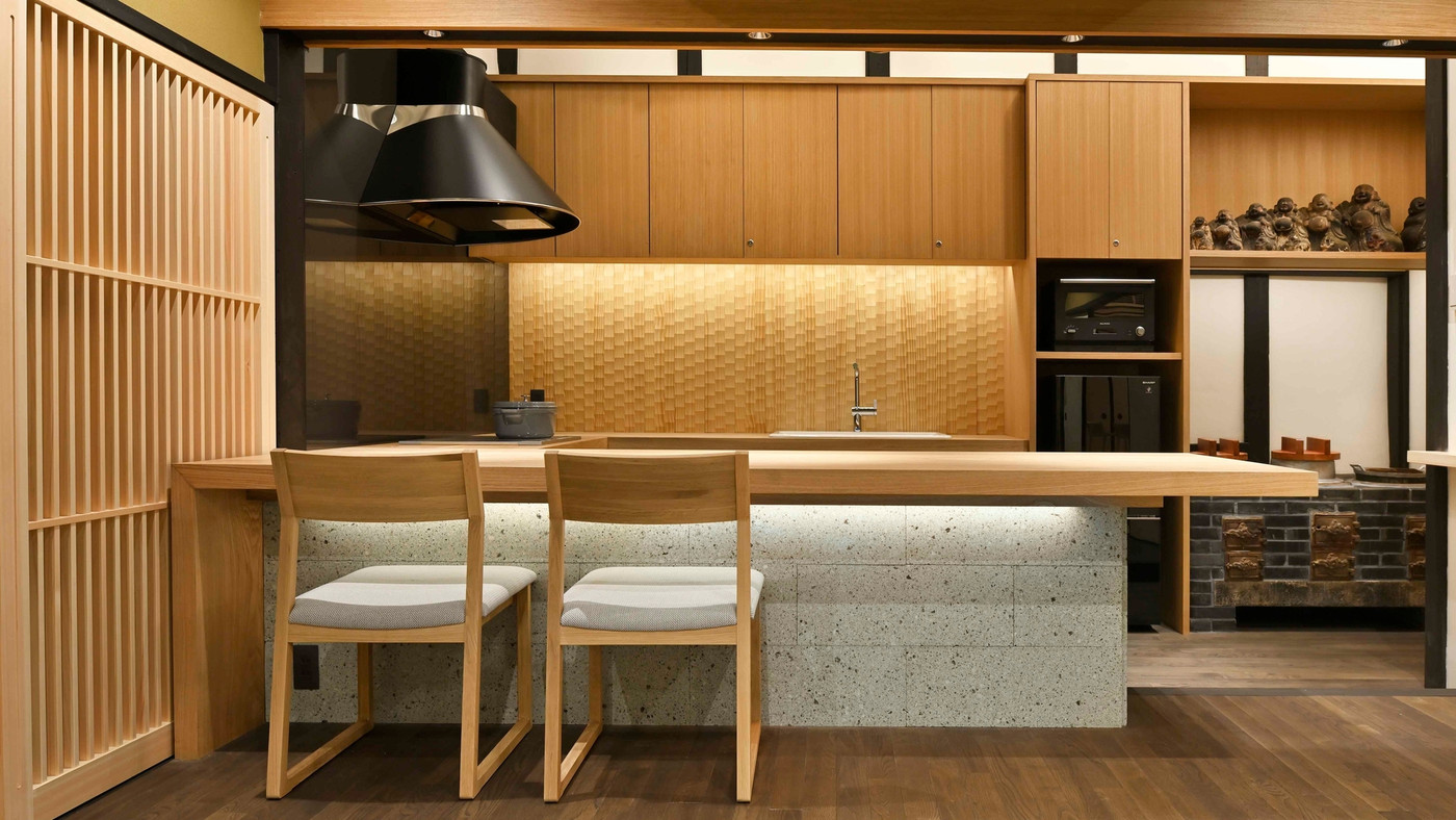 現代アートと調和する約150年前の京町家3658783