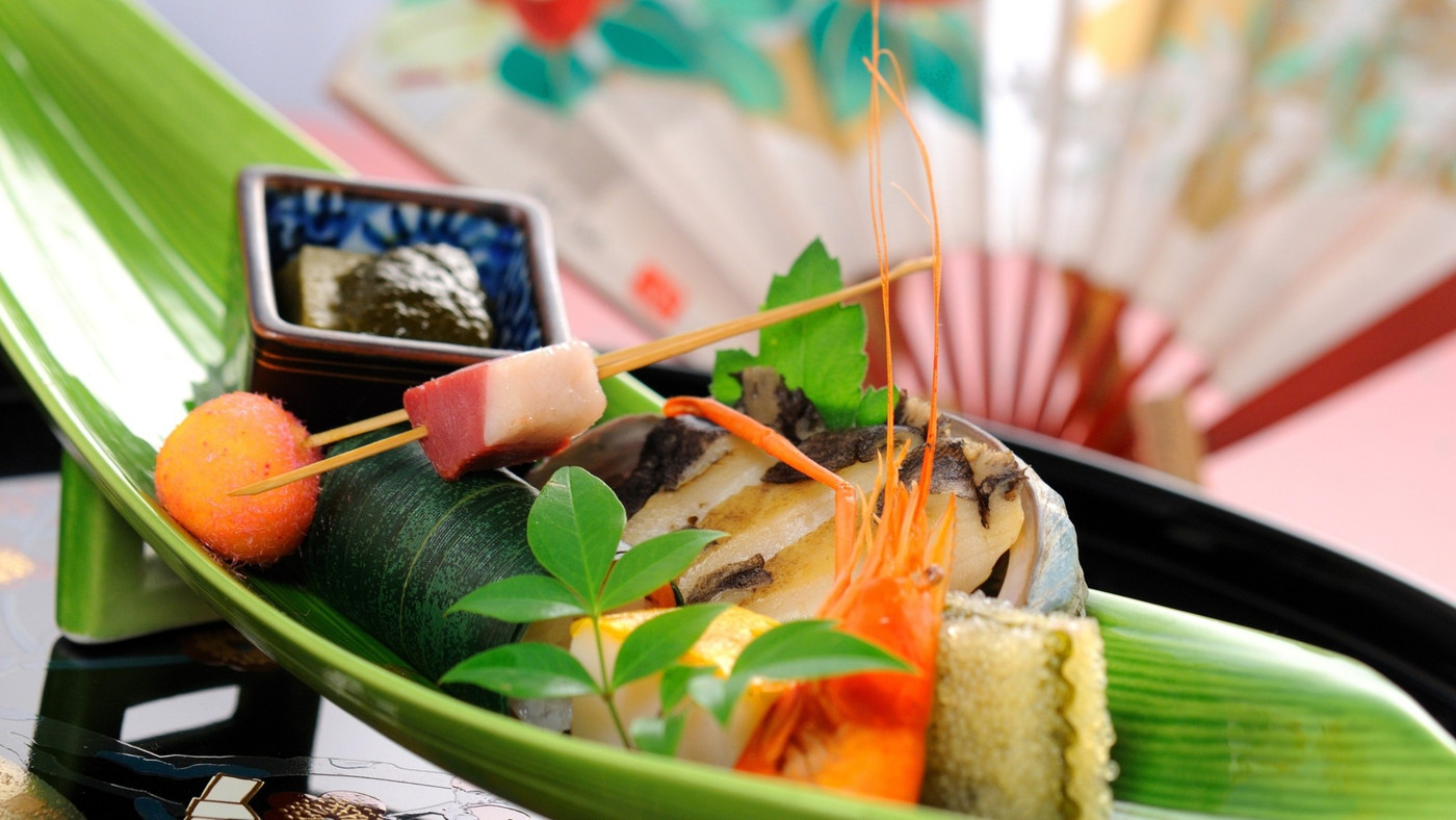 部屋食で福島牛ステーキや鮑など堪能3492562