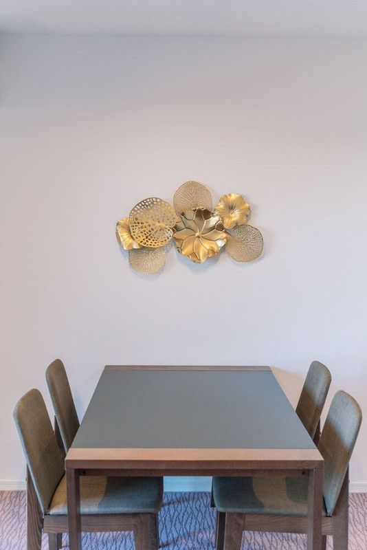 客室内のダイニングエリア