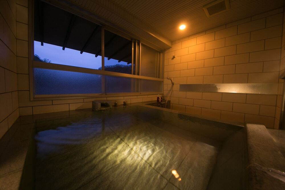 客室の展望温泉風呂③