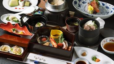 夕食／和食会席膳一例① / 1