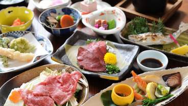 食事・飲み物 / 3