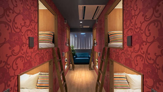 ラグジュアリー ドミトリー ルーム 女性専用 二段ベッド 2名分 (ペット不可)