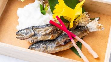 食事・飲み物 / 4