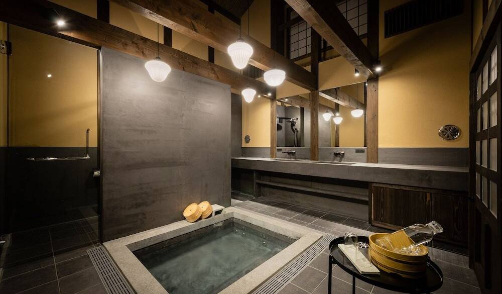 上演前の蔵風呂 / 5