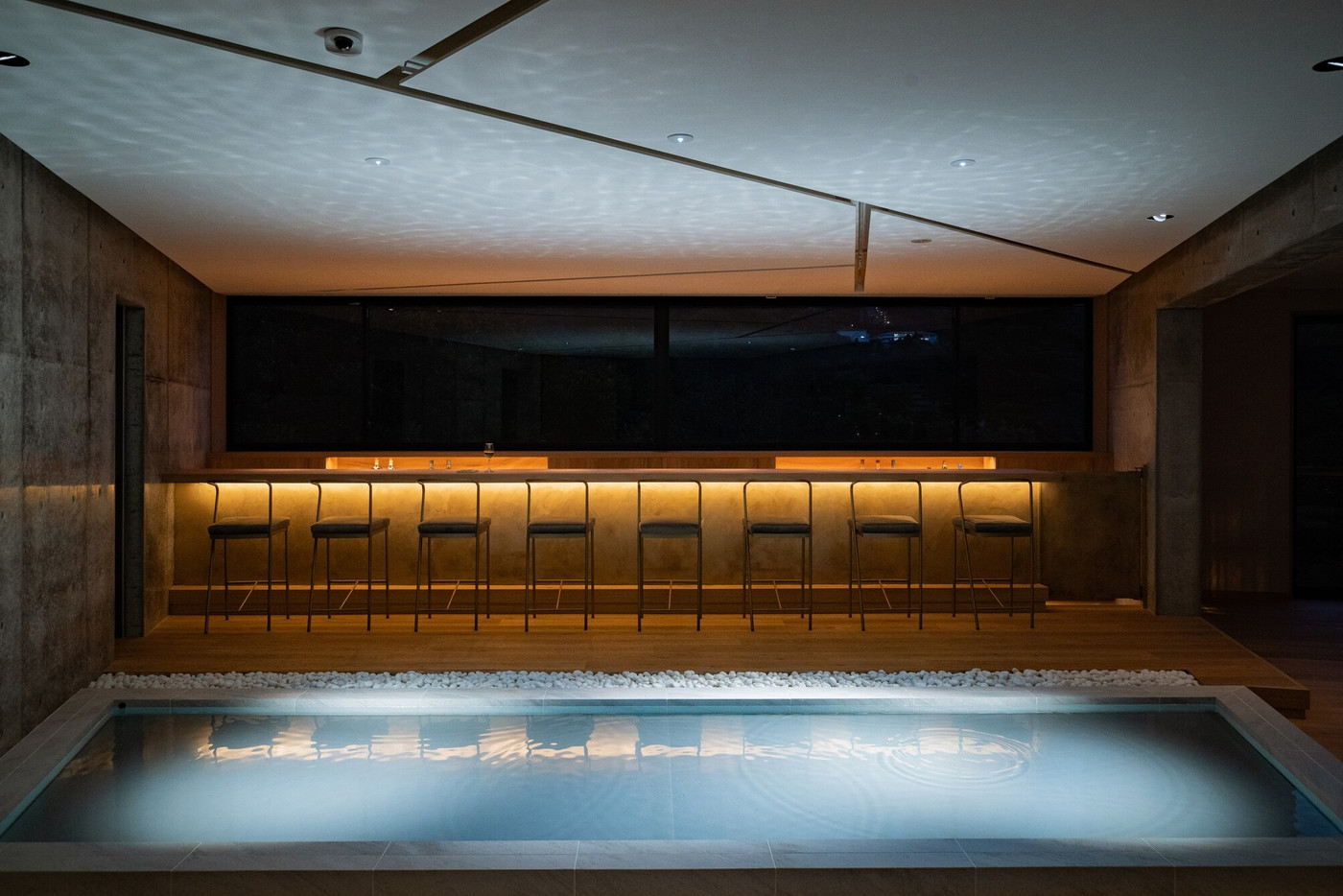 現代美術館のよう。洗練された大人専用空間「三輪 湯河原」3351186