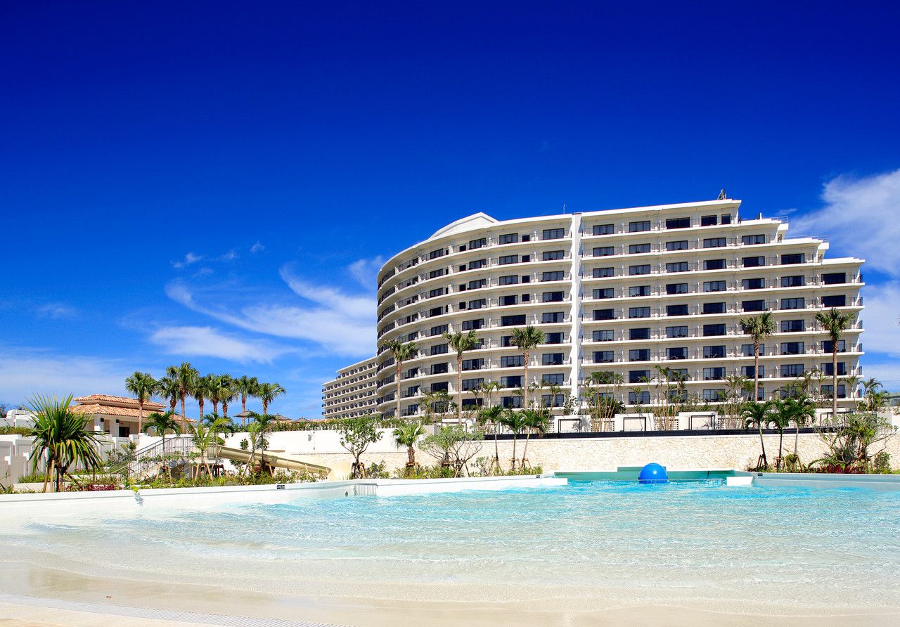 1日の疲れを癒す温泉大浴場3996310