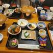 もはや山小屋ではない夕食