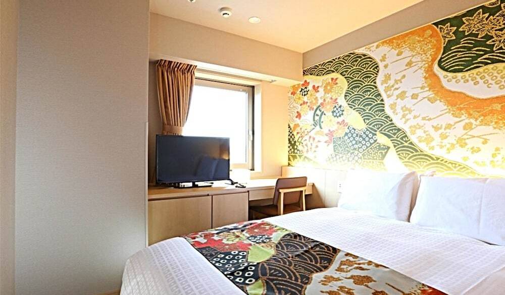 ダブルベッド / 4