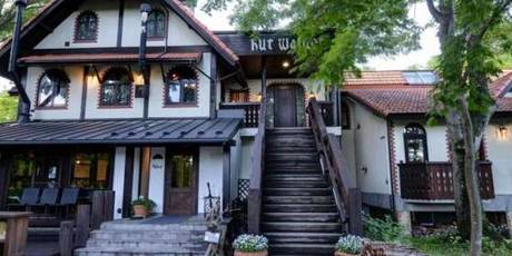 ホテル ハット・ウォールデン