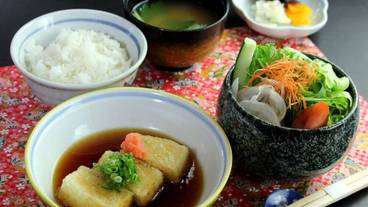 食事・飲み物 / 3