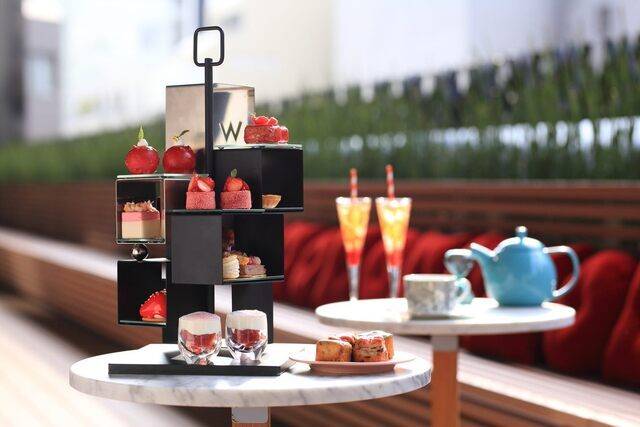 色彩豊かなラウンジで
夕方から乾杯♪ / 3