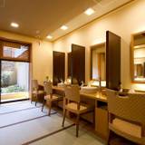 パウダールームも清潔＆広々 / 5