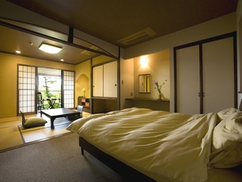 清々しい森に包まれた天然温泉で心身共にリラックス3401836