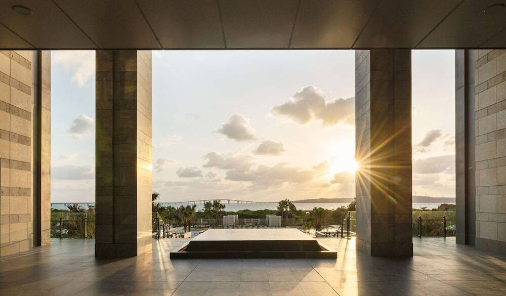 エントランスからの眺望 / 1