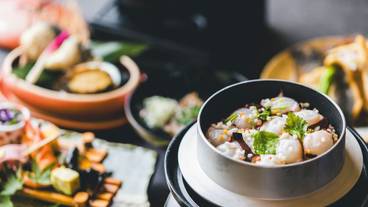 食事・飲み物 / 3