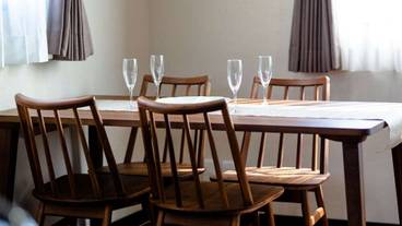 客室内のダイニングエリア / 16