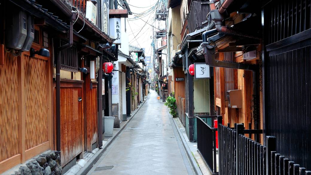 京都の風情たっぷり
先斗町をぷらり散策 / 2