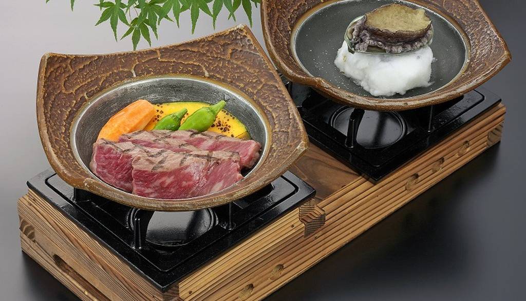 旬の食材たっぷり
豪華な創作和会席 / 2