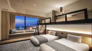 デラックスファミリー　バンク